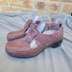 Trotters Hilliard Burgundy Leather T-Strap Wedge Loafers Womens 9W 40762